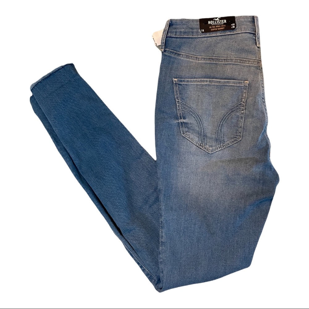NWT Ultra High Rise Super Skinny Size 7r w28 l28